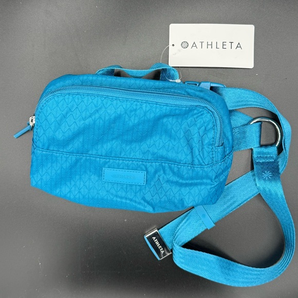 Athleta Excursion Crossbody Mini Belt Bag Pacific Blue Fanny Pack Athletic NWT - Picture 3 of 9